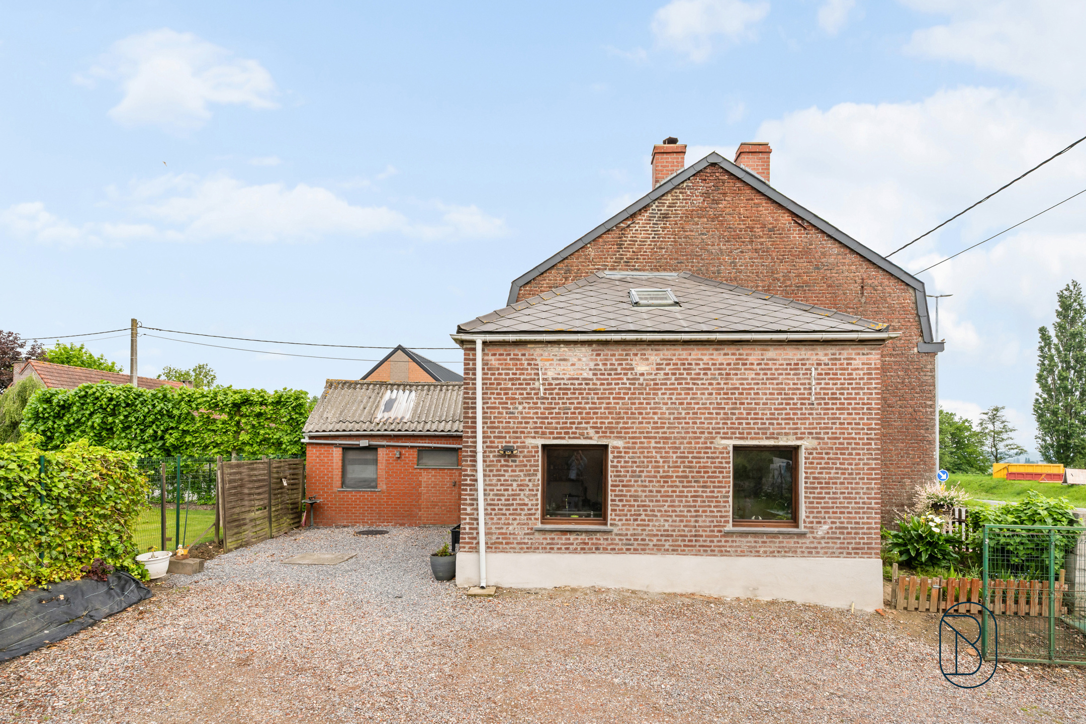 Ruime halfopen bebouwing op een perceel van 523 m² - foto 3