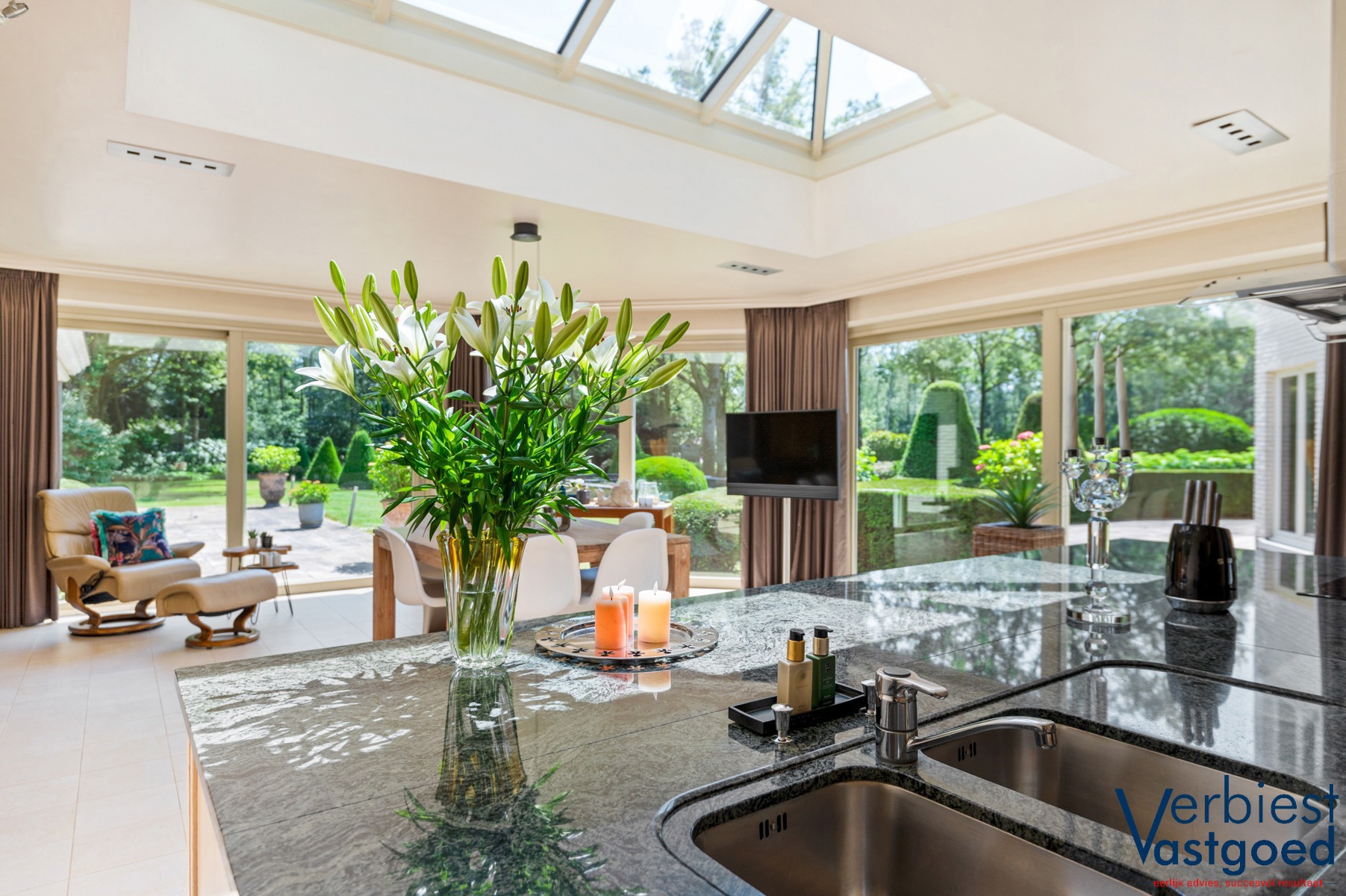 House for sale in Brasschaat with 5 bedrooms - photo 5