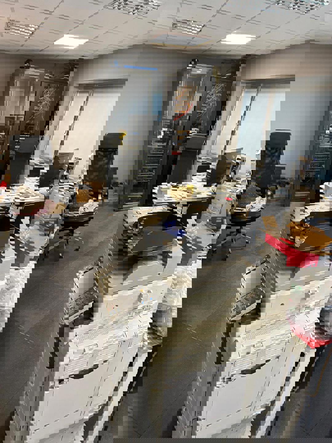 Merksem-haven: magazijn met kantoren en ruime parking - foto 5