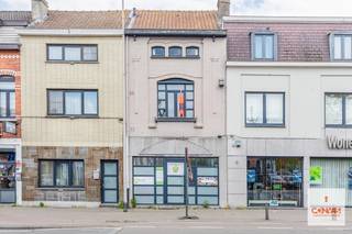 Deze praktijkwoning, nabij het bruisende centrum van Gent, biedt een goede bereikbaarheid via belangrijke invalswegen, lokale handelaars en...