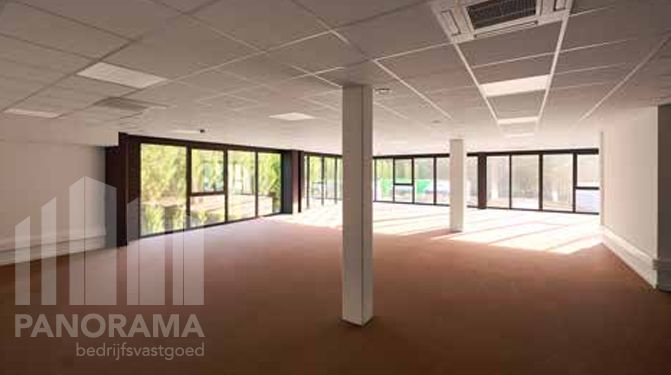 Magazijnruimte van 1.975 m² met kantoor in de haven van Antwerpen - foto 4