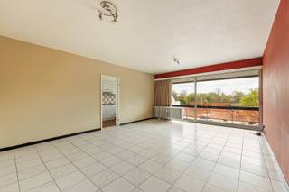 Te renoveren 2-slaapkamer appartement, gelegen op de grens Boechout-Hove. Het appartement beschikt over een aangenaam zuid-georiënteerd terras...