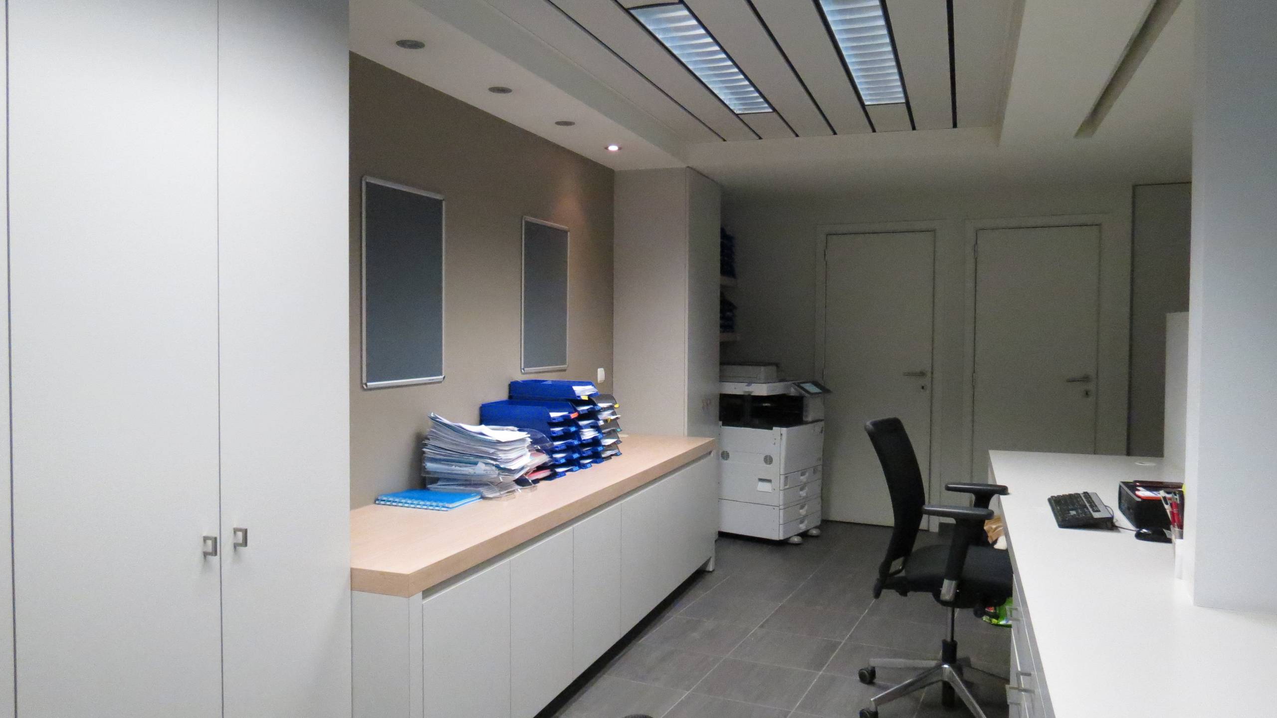 Centraal gelegen handelspand van 65 m² te huur in Waregem - foto 5
