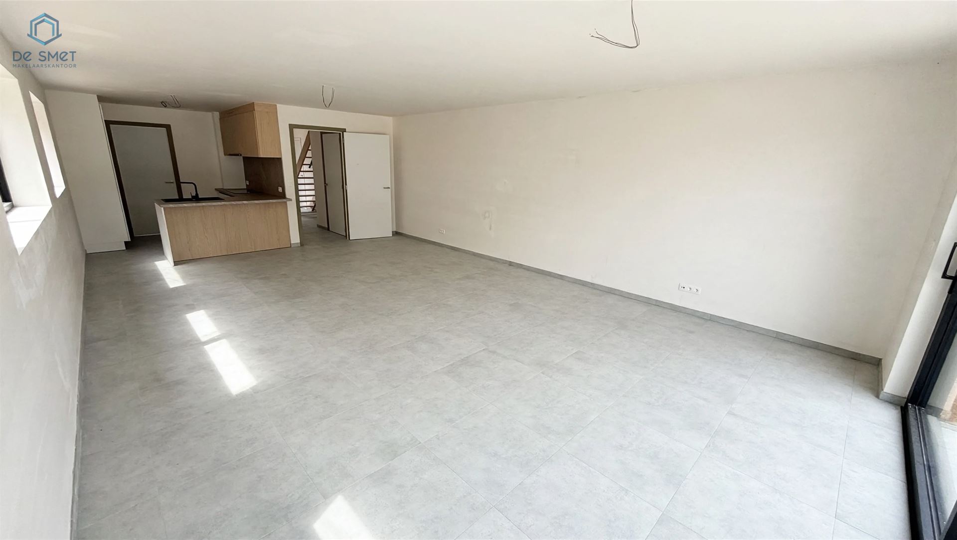 Turnkey new build home with 4 bedrooms, 2 bathrooms, and sunny garden - photo 4