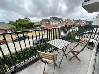 Discover this recent and move-in ready second floor apartment, ideally located just outside the center of Duffel.This modern and energy efficient...