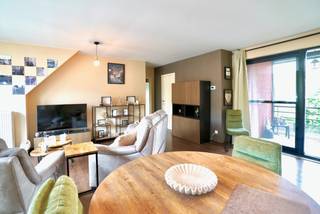 Dit recent tweeslaapkamer appartement gelegen in hartje Ertvelde is volledig instapklaar en voldoet aan de normen van vandaag! Het...