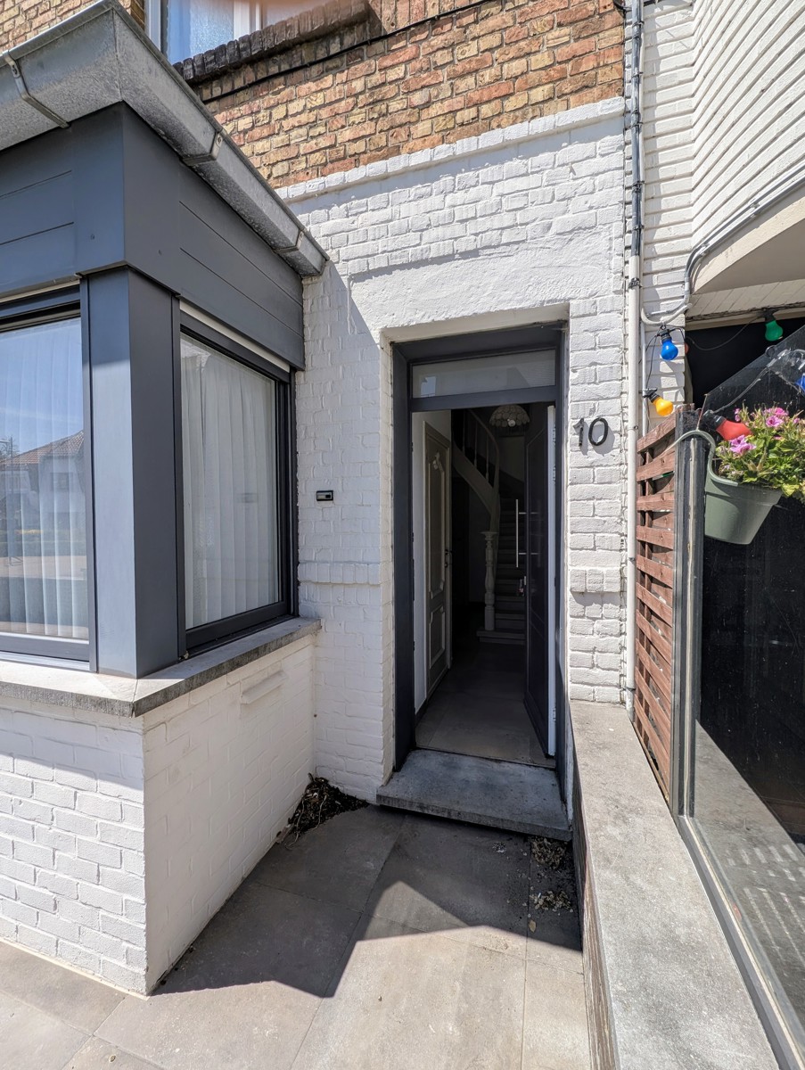 Instapklare parel in Koksijde-Bad met garage, nieuwe keuken en 4 slaapkamers! - foto 3