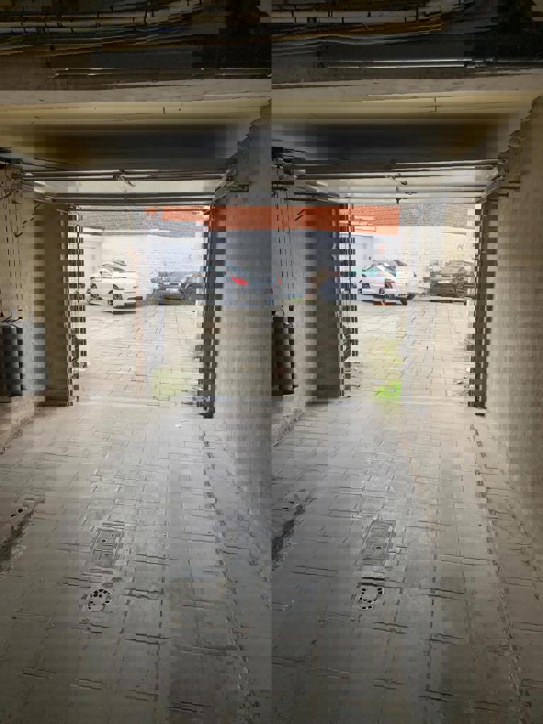 Uitstekend gelegen, gesloten garagebox van 20 m te Zellik - foto 2