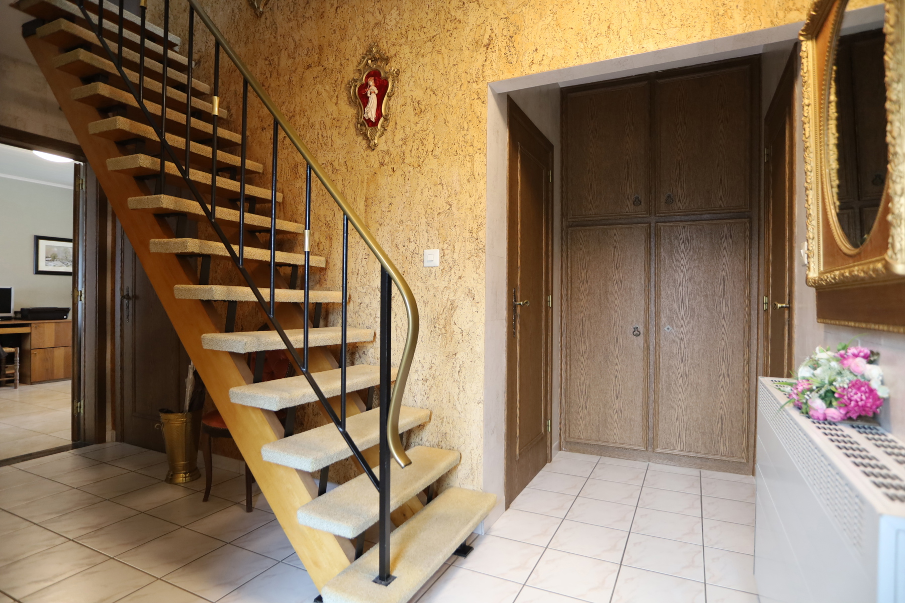 Rustig gelegen HOB met tuin en garage - foto 2