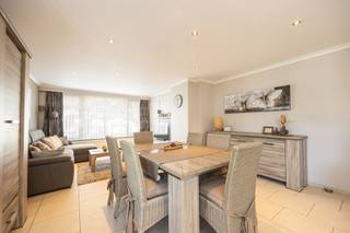 APPARTEMENT CLÉ EN MAIN DE 3 CHAMBRES À COUCHER AVEC TERRASSE, GARAGE ET PLACE DE PARKING À DEURNE (ANVERS)Découvrez cet appartement soigné et prêt à...