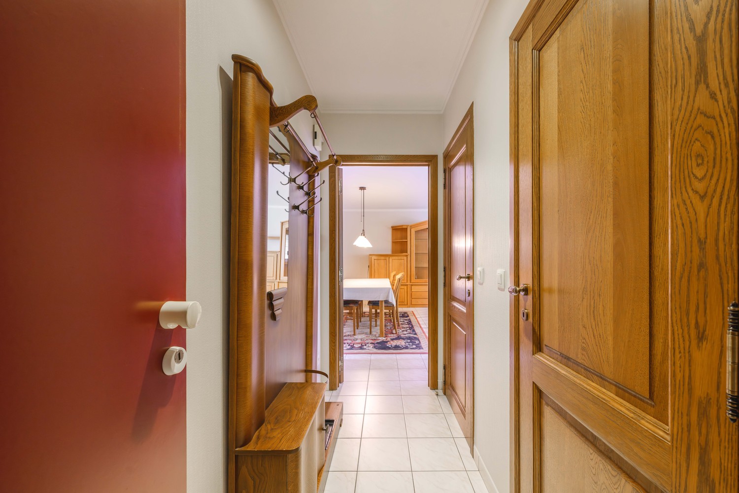 Gelijkvloers appartement met twee garages te Izegem. - foto 3