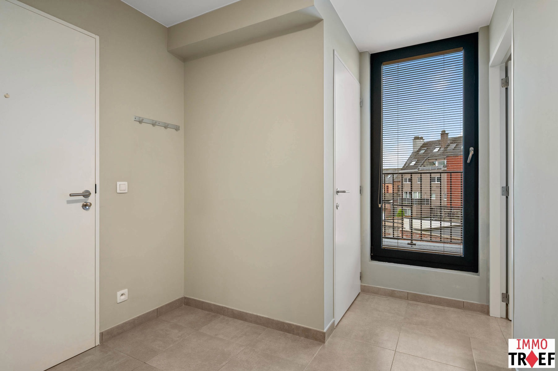 Mooi afgewerkt appartement met terras &amp; staanplaats in hartje Lebbeke - foto 3