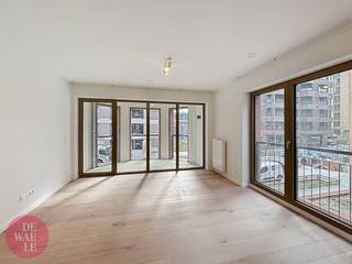 Dit charmante en sfeervolle appartement bevindt zich op de eerste verdieping van de moderne residentie Newport, aan de Parkdreef in Tour &...