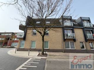 ✨ Zoek je een plek waar je enkel je koffers hoeft uit te pakken? ✨Deze moderne, gemeubelde studio in het centrum van Waregem biedt alles wat je nodig...