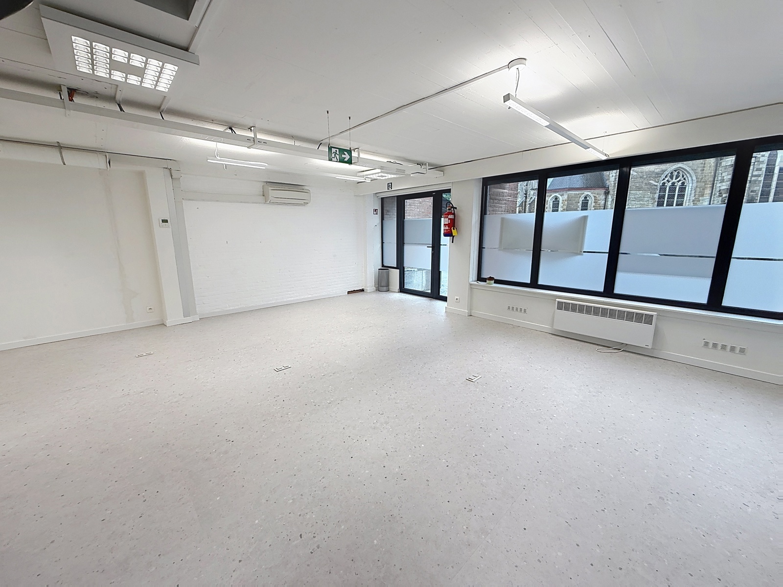 Bureau of praktijkruimte in centrum Dilbeek - foto 4