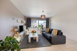 This apartment is located on the second and third floors (no elevator) and has a living area of approximately 100m². LAYOUT- entrance hall with...