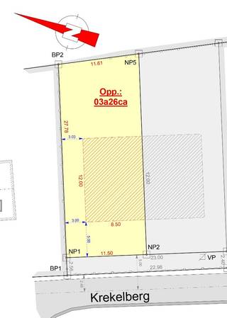 Rustig gelegen perceel bouwgrond voor halfopen bebouwing met een oppervlakte van 03a 26ca. Het perceel paalt achteraan aan een bosgrond van ± 30...