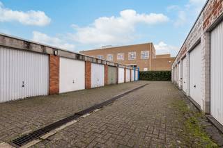 Gesloten garagebox (nr. 8) gelegen bij een appartementencomplex met goede verbindingen naar Turnhout-Centrum en de Turnhoutse Ringlaan.Gelegen in de...