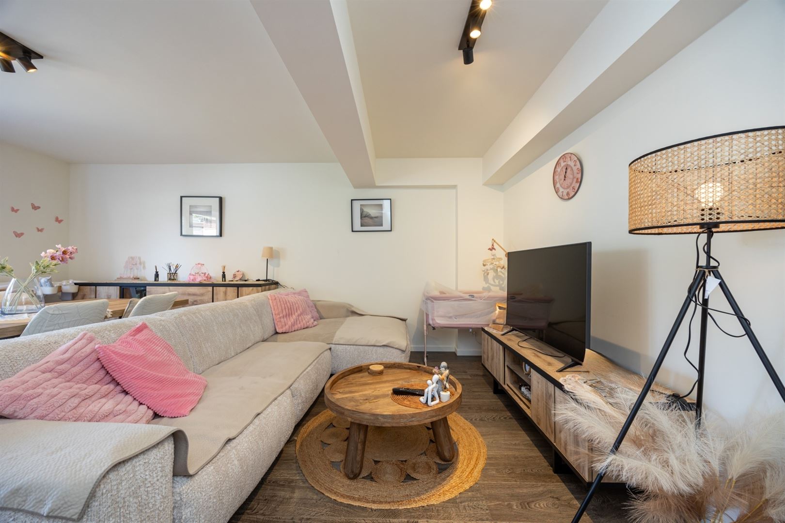 Gelijkvloers studio-appartement met terras en parking op rustige locatie - foto 5