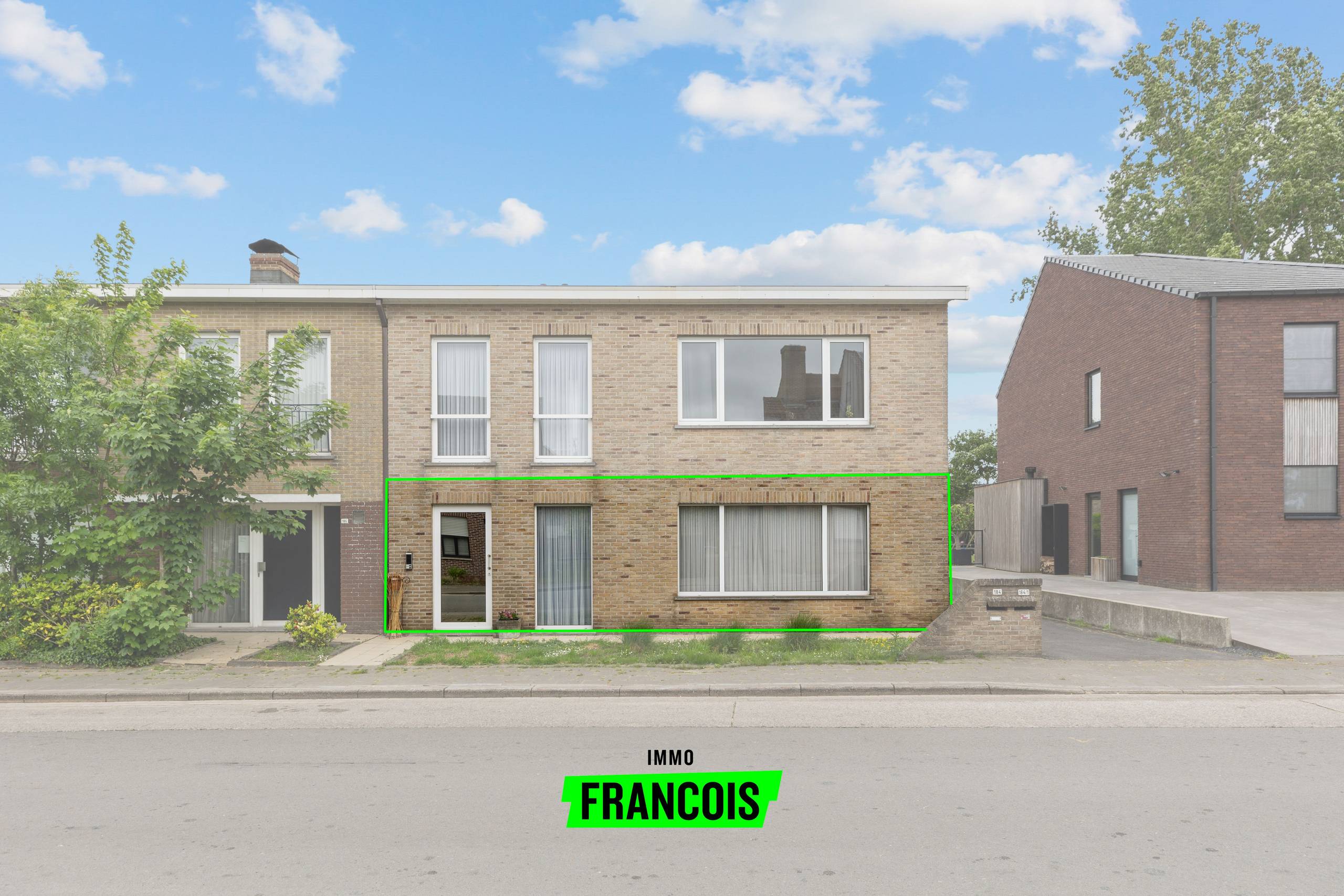 Rustig gelegen gelijkvloers appartement te koop in Beernem met tuin en garage - foto 1