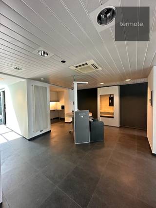 🏢 Praktijkruimtes te huur in Desselgem! 🏢👉 Ideaal voor starters!Ben jij op zoek naar een perfecte praktijkruimte voor jouw startende...