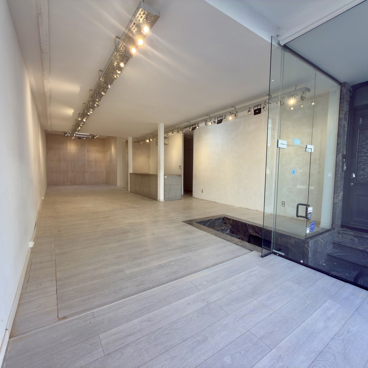 Commercial à louer à Turnhout - photo 3