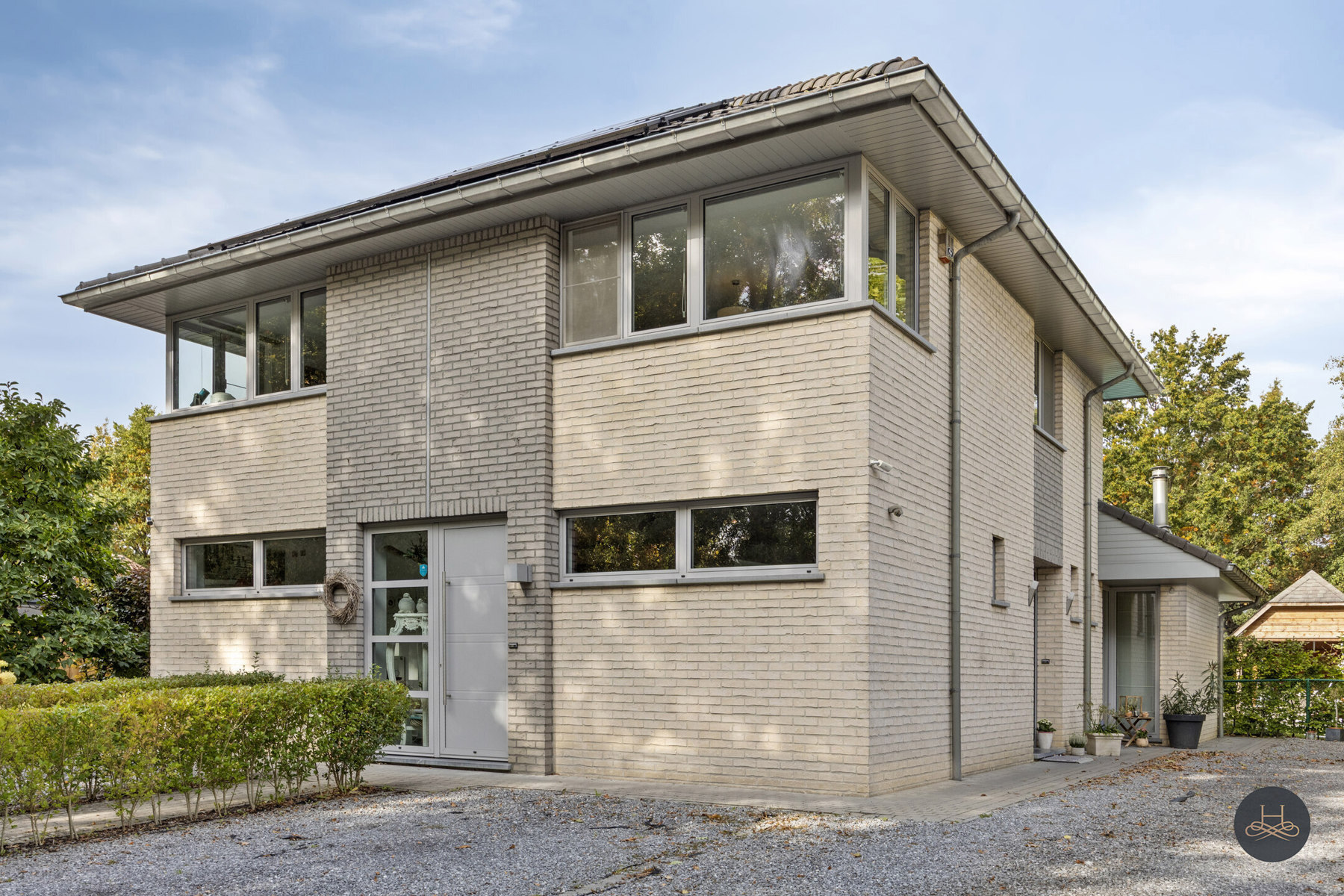 Imposante ruime villa met zwembad en een prachtige tuin - foto 4