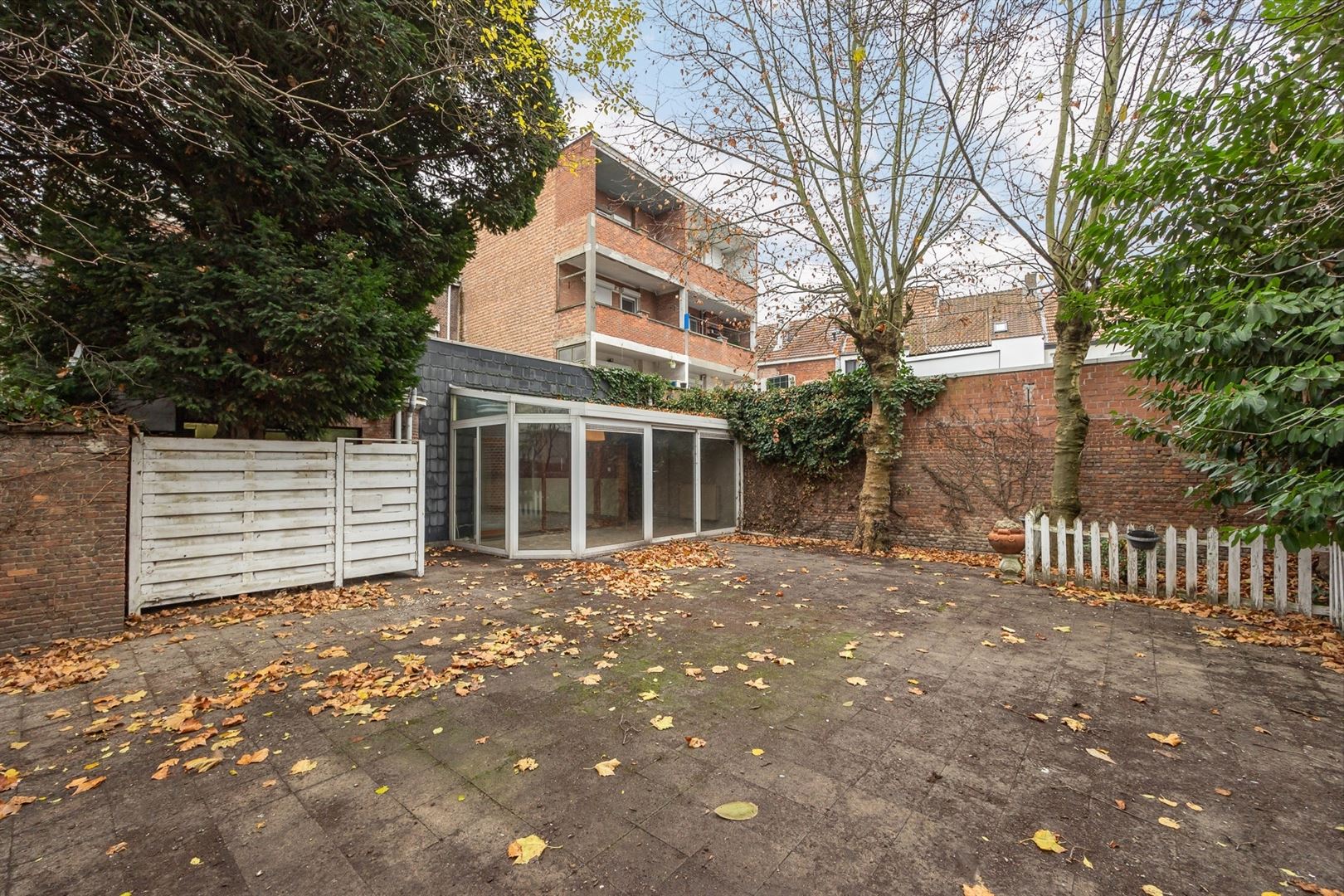 NEO-CLASSICISTISCH HERENHUIS bij parken - foto 2