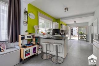 Op zoek naar een gezellige en instapklare woning op een strategische locatie? Deze charmante woning biedt alles wat je nodig hebt voor...