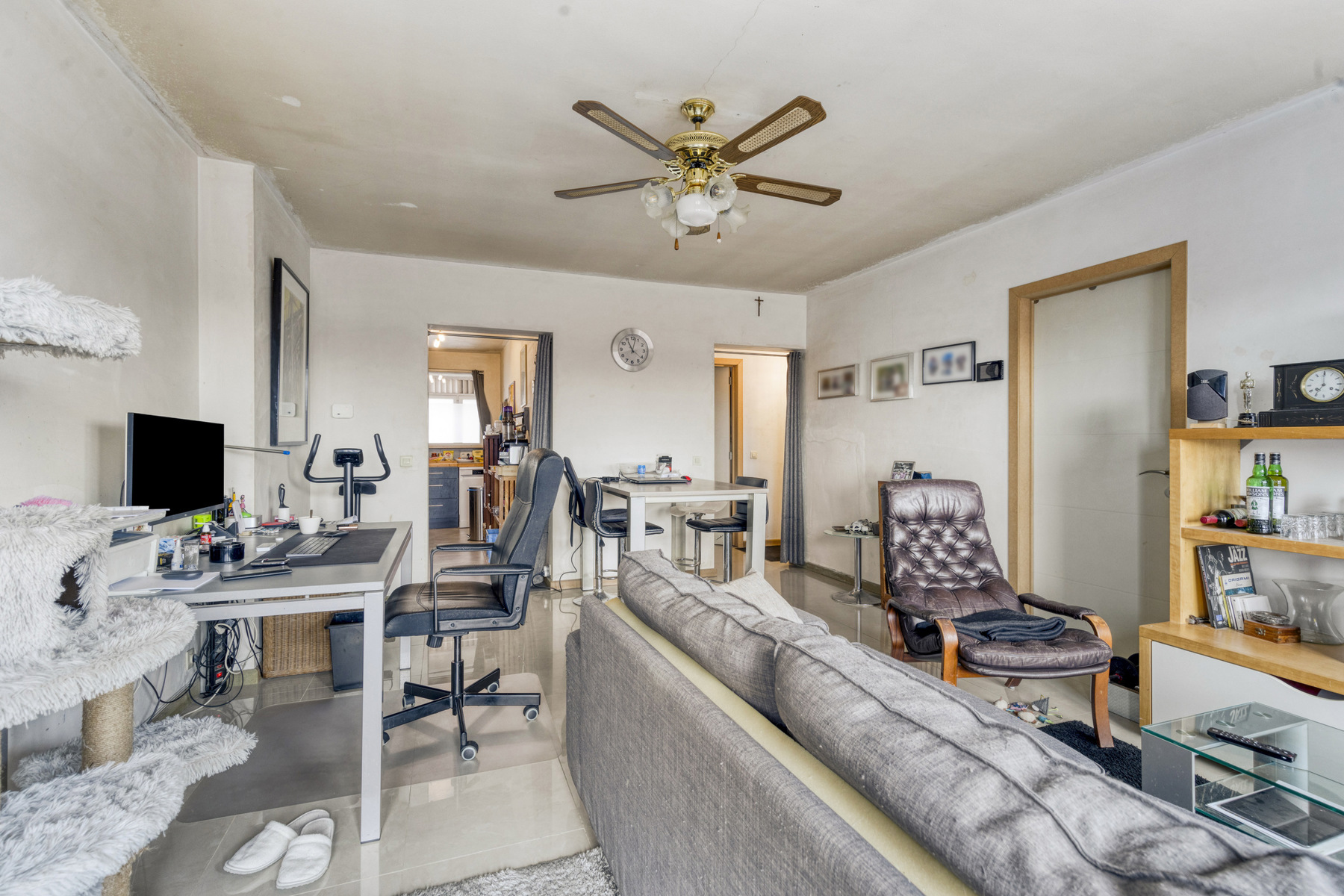 Gezellig instapklaar appartement met ondergrondse standplaats ! - foto 5