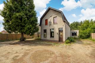 Te renoveren vrijstaande gezinswoning met 3 slaapkamers, dubbele inpandige garage en tuin. Gunstige ligging tussen Minderhout en...