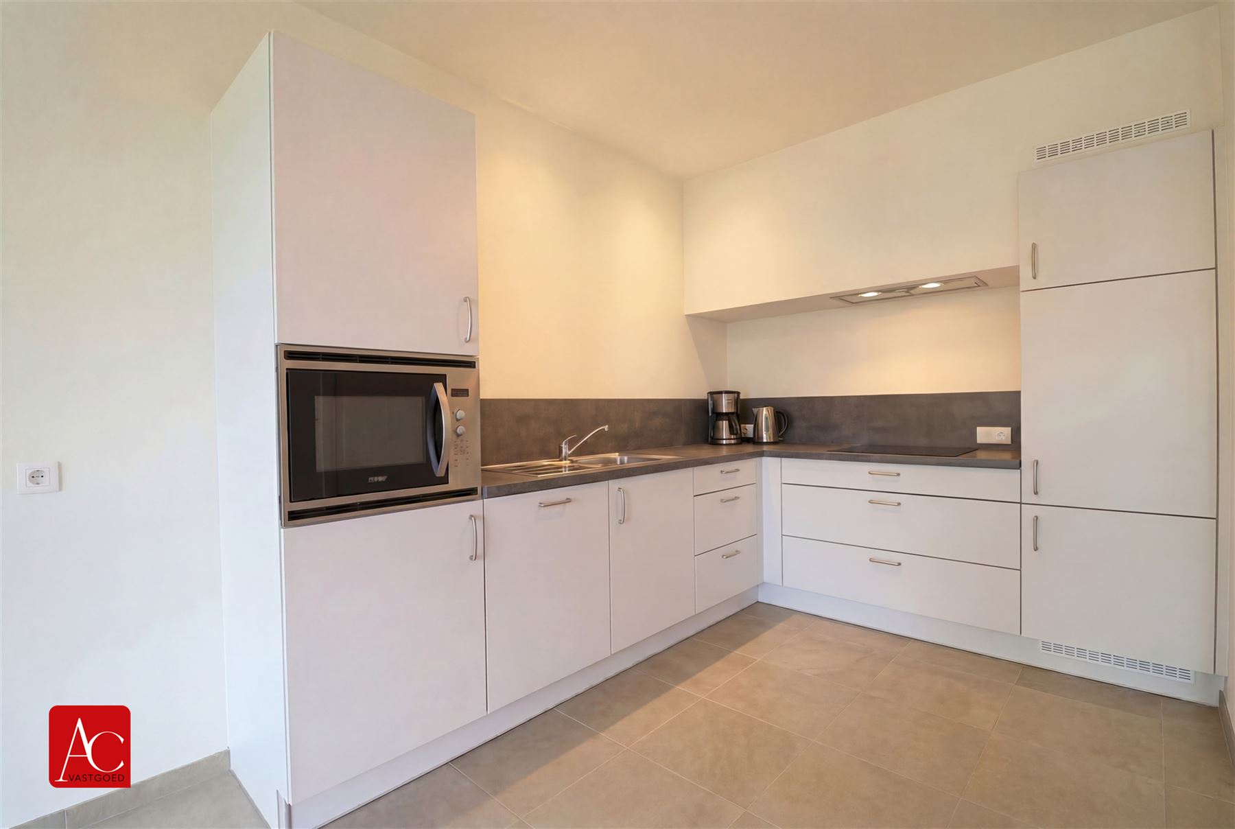 Apartment for sale in Sint-Niklaas with 1 bedroom - photo 4