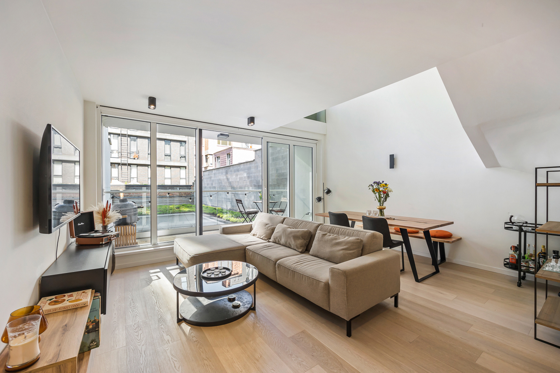 Lichtrijke, energiezuinige duplex met terras op ’t Eilandje - foto 2