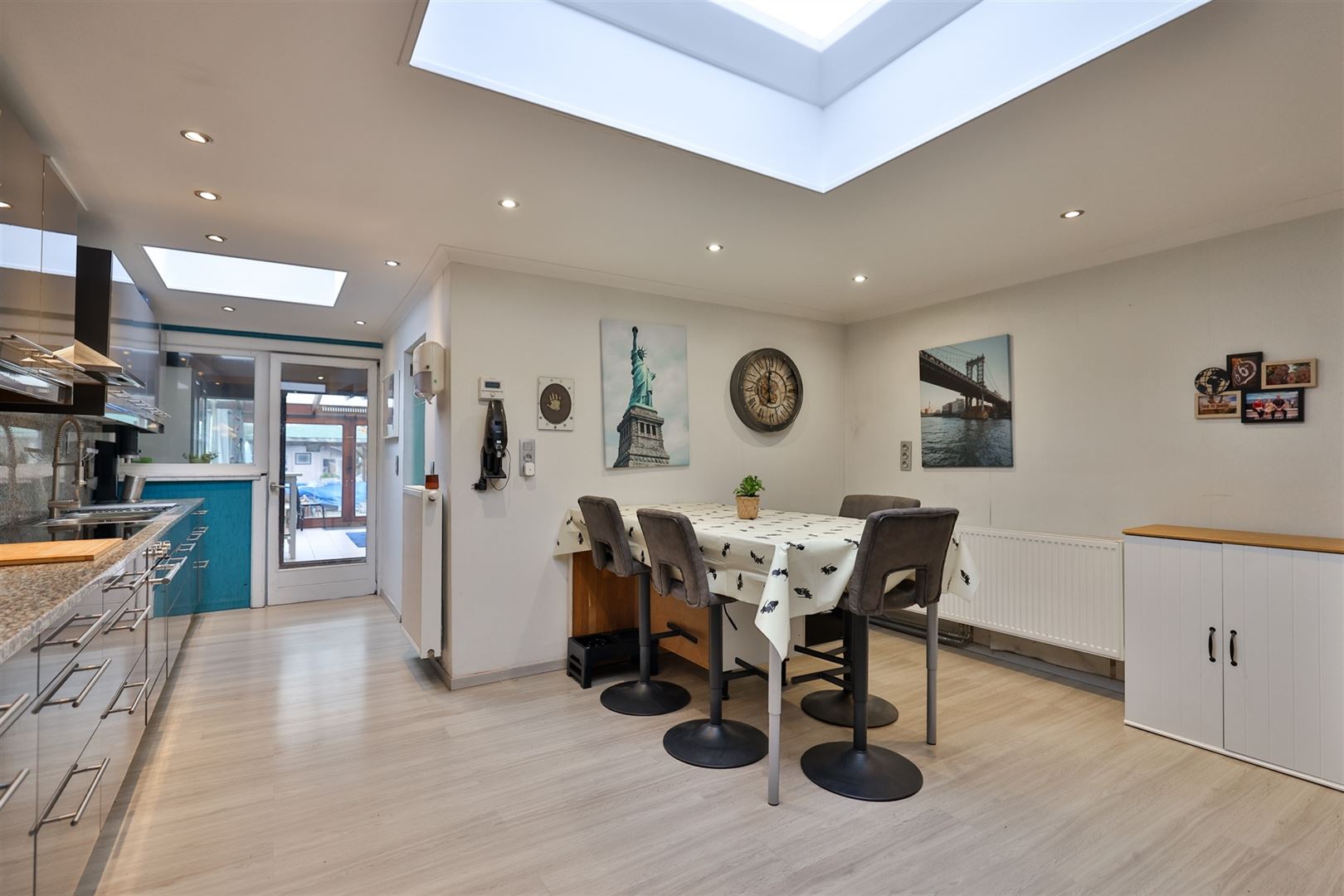 Rijwoning met ruime, zonnige tuin en drie slaapkamers - foto 5