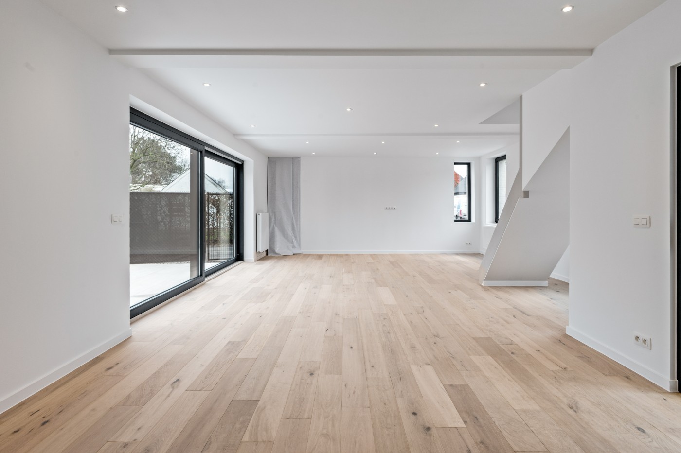 Prachtig gerenoveerde open bebouwing met 3 slpk. en autostaanplaats - foto 5