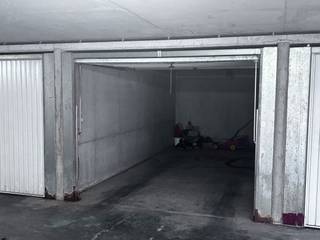 Afgesloten garagebox te koop op de ondergrondse verdieping onder domein De Vierbarke te Nieuwpoort vlakbij de Havengeul en op wandelafstand...