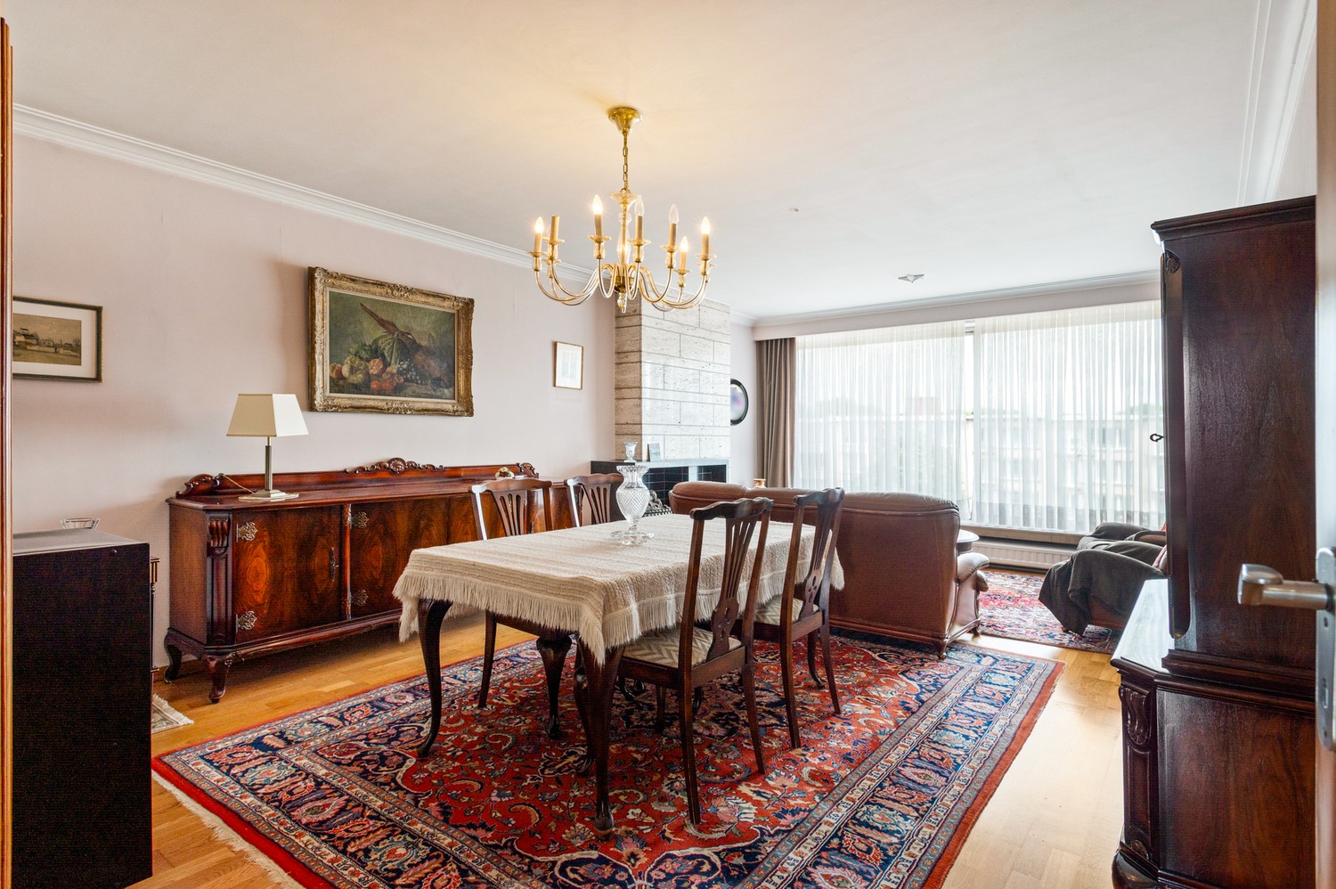 Charmant, doch op te frissen appartement met 2 slaapkamers en terras op centrale locatie in Deurne! - foto 5