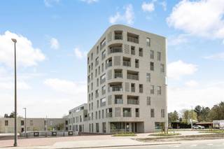 Autostaanplaats te koop in de ondergrondse kelderverdieping van het project "Tribeca".Deze autostaanplaats is thans verhuurd (€...