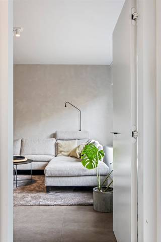 <p><span>Welcome to this beautiful, move-in-ready home in Kaster—a modern, energy-efficient family home that will meet all your expectations. With a living area of 194 square meters on a 210-square-meter lot, this home offers excellent possibilities for a family.</span></p><p><span> </span></p><p><span>This well-organized home features four spacious bedrooms, ideal for a growing family or for a home office. The modern bathroom is fully equipped with a bathtub and a walk-in shower, featuring luxurious finishes.<br /><br /></span></p><p><span>The kitchen is a highlight of this home, equipped with all modern appliances and creating an elegant and functional kitchen space. The open connection to the dining and living room makes it an ideal social hub of the house.</span></p><p><span> </span></p><p><span>The living room is spacious and bright, with large windows that let in plenty of natural light and offer views of the surroundings. The modern decor with minimalist details gives the interior a contemporary character.</span></p><p><span> </span></p><p><span>With 32 m² of solar panels on the roof, this home is highly energy-efficient.</span></p><p><span> </span></p><p><span>The home features a practical laundry room with space for a washer and dryer, and plenty of storage throughout the house for added convenience in daily life.</span></p><p><span> </span></p><p><span>Outside, you’ll find a beautifully landscaped garden with patio areas and a modern outbuilding, ideal for cozy summer evenings.</span></p><p><span>The rear garage offers secure parking.</span></p><p><span> </span></p><p><span>This home in Kaster combines modern comfort with practical family living and sustainability, making it an attractive option for those seeking quality and style.</span></p>