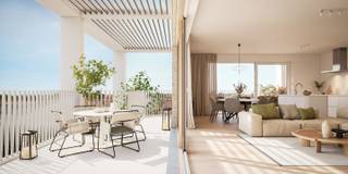 <p><strong>De werken zijn volop aan de gang en de oplevering wordt verwacht rond de zomer van 2026 ! <br /><br />Rustig wonen, met uitzicht op een groen en autoluw park met waterpartij: Dat is nieuwbouwproject TAMBOER, gelegen aan Kasteelloop, een gloednieuw binnengebied aan de rand van de stad, net binnen de ring. Het park vormt een groene schakel met een aangename fiets- en wandelroute tussen het Stadspark en het centrum. Dat betekent rustig wonen in hartje Turnhout, en toch op een steenworp van de Grote Markt, alle voorzieningen, scholen, winkels, openbaar vervoer, het Stadspark en met een gunstige verbinding naar de E34 Antwerpen-Eindhoven. Tamboer trekt volop de kaart van duurzaamheid: De appartementen zijn “bijna-energieneutraal” (BEN) en maken gebruik van groene energiebronnen. </strong><br /><br />Een nieuwbouwproject met kwaliteitsvolle materialen, een persoonlijke begeleiding en een afwerking naar wens. De appartementen zijn dankzij het<strong> A-label “bijna-energieneutraal” (BEN)</strong> en gericht op de toekomst. Tamboer is een ecologisch verantwoord, duurzaam en energiezuinig woonproject: Slimme ventilatietechnieken, uitstekende (akoestische) isolatie, energievriendelijke vloerverwarming, regenwater recuperatie, doordachte materiaalkeuze, groene gevels die zorgen voor verkoeling, ... U bent er dus van verzekerd dat uw appartement moeiteloos voldoet aan steeds maar strengere normen. Uw verbruik wordt zo laag mogelijk gehouden, en dat voelt u in uw portemonnee. <br /><br />Het zijn stuk voor stuk ruimtelijke appartementen met een praktische indeling en <strong>veel lichtinval </strong>dankzij de grote raampartijen en de juiste oriëntatie. Verder beschikt ieder appartement over een ruim en zongericht terras met een minimumdiepte van 2m80. Dit zijn<strong> echte "leefterrassen"</strong>, waar u heerlijk kan vertoeven met zicht op het <strong>omliggende groen</strong>. Elk appartement wordt tot in de puntjes afgewerkt, volledig naar uw smaak. Dit zorgt voor een ideale woonomgeving, voor uzelf, of als <strong>investering</strong>. <br /><br />De wagen kan u kwijt in de ondergrondse parkeergarage – een bewuste keuze om bovengronds meer ruimte te laten voor groen. Voor uw fiets(en) is een <strong>grote, afgesloten fietsenstalling</strong> voorzien en andere spullen bergt u probleemloos in uw private kelderberging. <br /><br />Er zijn verschillende appartementen, met keuze uit <strong>1 - 2 of 3 slaapkamers en riante (hoek)terrassen.</strong> Oppervlaktes beginnen vanaf 69m² en gaan tot 133m², telkens exclusief de ruime terrassen tot maar liefst 61m². <strong>Prijzen starten vanaf € 227.900,</strong> exclusief aankoopkosten. Een aantal appartementen zijn uitermate geschikt als investering. Kortom, voor ieder wat wils! Wij bekijken met veel plezier wat er voor u in aanmerking kan komen.</p>
<p><strong>Wie is de projectontwikkelaar?</strong> DC Belgium is al decennia een toonaangevende ontwikkelaar in heel het land. Zij behoren tot de topvan de Belgische vastgoedontwikkelaars en staan voor betaalbare kwaliteit, een gevarieerd woonaanbod en veel aandacht voor groen. Deze jarenlange ervaring garandeert gemoedsrust: U bent verzekerd van een persoonlijke begeleiding doorheen het volledige aankoopproces en een afwerking tot in de puntjes, naar uw smaak en budget. <strong>Bovendien geniet u van een 100% voltooiingsgarantie dankzij de Wet Breyne. </strong></p>