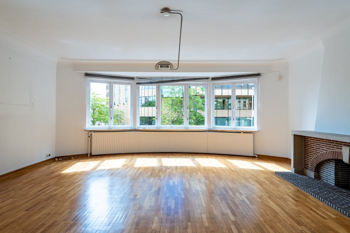 Gemengd gebouw nabij Zuidstation met vergunning - foto 5