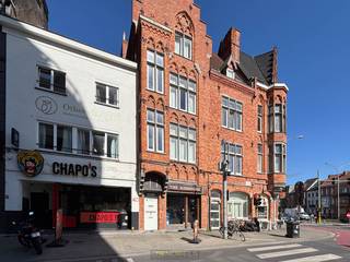 Ruim handelspand op een uitzonderlijk COMMERCIËLE TOPLOCATIE in de Overpoortstraat te Gent. Dit pand beschikt over een bruikbare oppervlakte van...