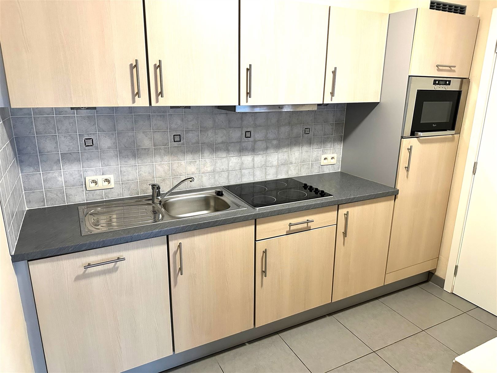 TE HUUR: Appartement met 1 slaapkamer en terras in Diepenbeek! - foto 5