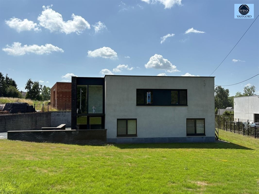 APPARTEMENT MET MAGAZIJN GELEGEN IN KMO ZONE - foto 5