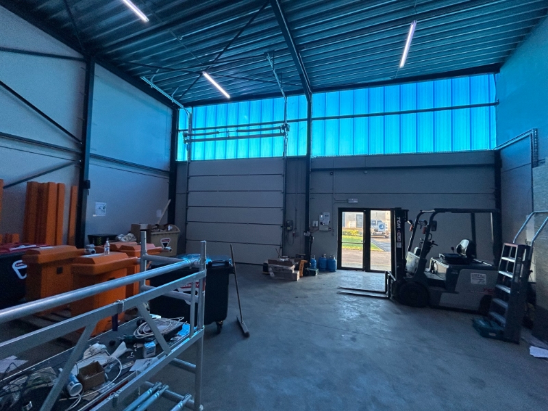 Recente loods van 168 m² met privé parkeerplaats - foto 3