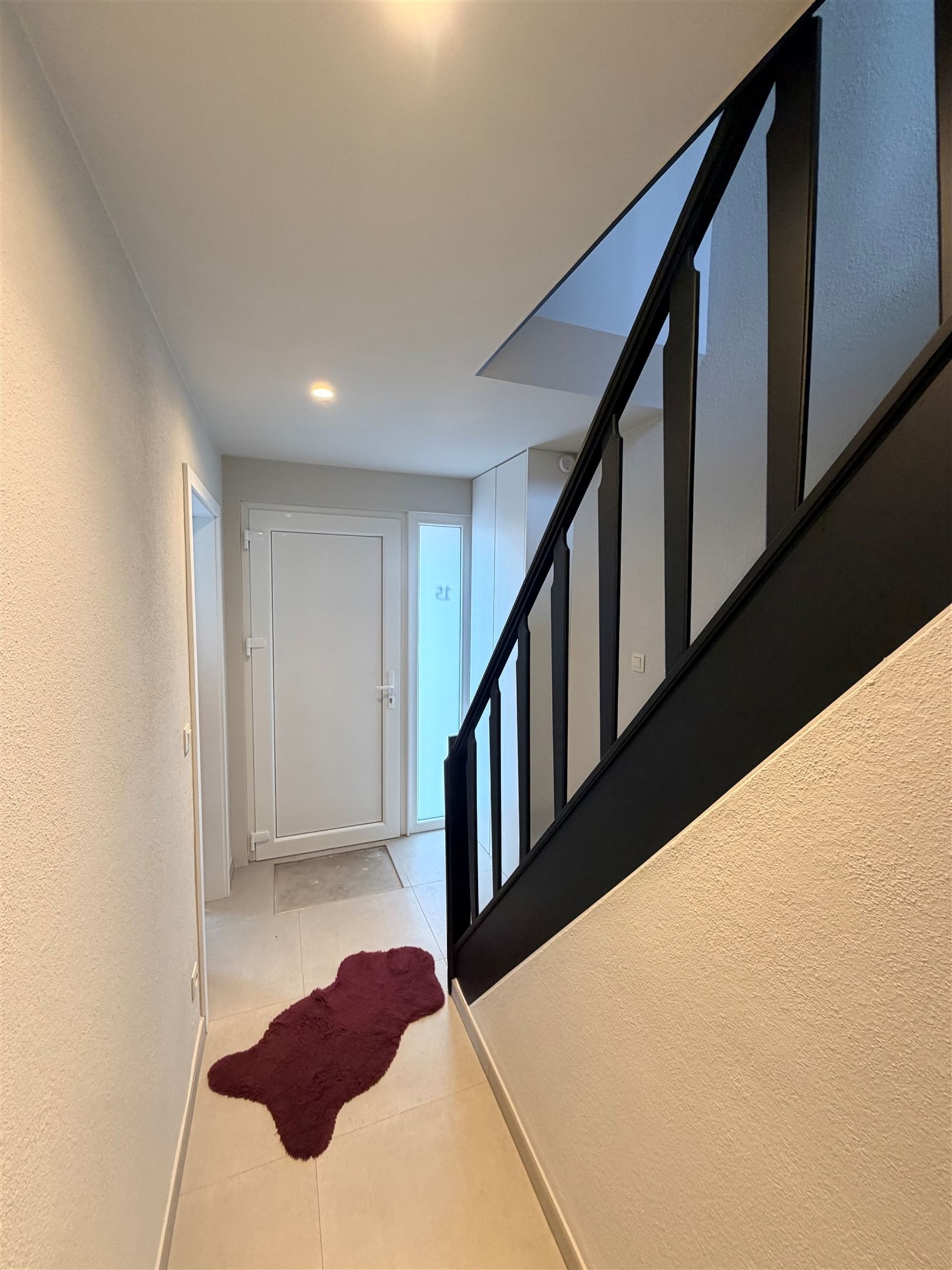 Woning in nieuwstaat, 3 slaapkamers, met tuin en garage - foto 2