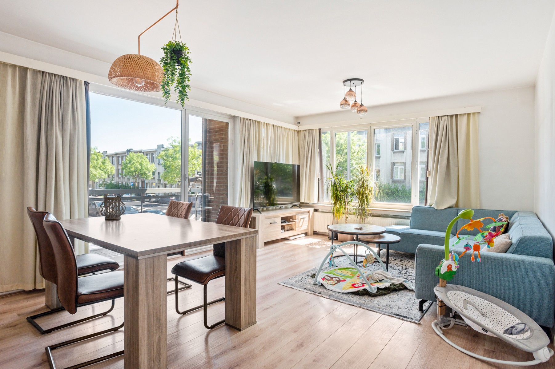 Huis te koop in Antwerpen met 6 slaapkamers - foto 5