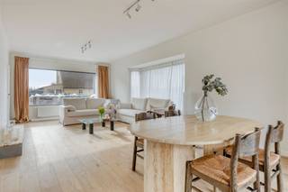 Cette propriété est située dans la Kapelleveldstraat 1 à Boechout, un quartier particulièrement calme et résidentiel entouré de verdure, mais avec...