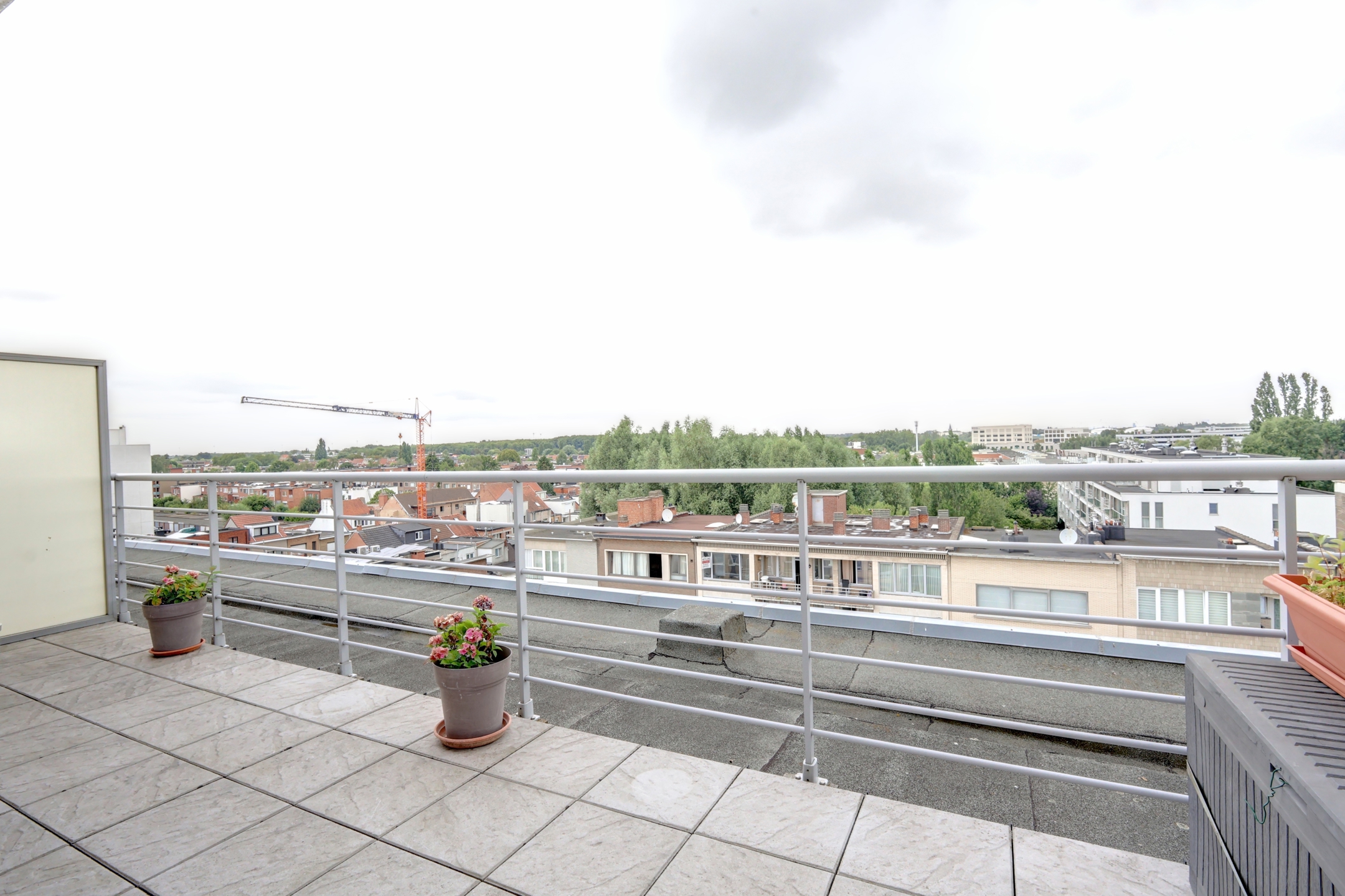 Lichtrijk dakappartement met ruim terras te koop - foto 5