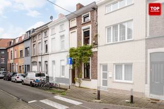Deze instapklare woning is gelegen in een levendige buurt vlak bij het centrum van Gent. Dankzij de centrale en vlot bereikbare ligging bereikt u...